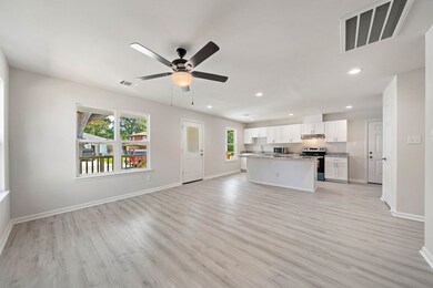 6813 Bethune Dr, Houston, TX 77091 - photo 3