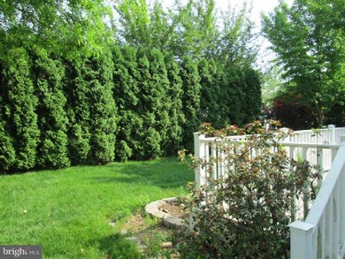 1144 Ashbourne Dr, Reading, PA 19605 - photo 5