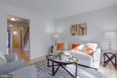 7911 Bethelen Woods Ln, Springfield, VA 22153 - photo 7