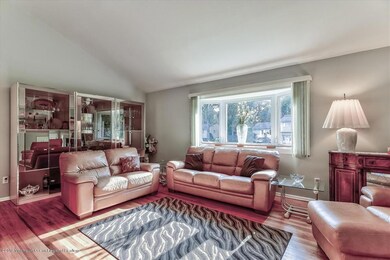05-Living Room