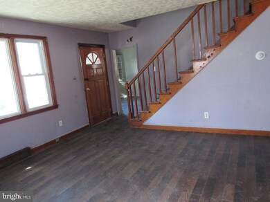 806 Silver Ave, Essex, MD 21221 - photo 4