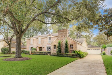 307 Yorkchester Dr, Houston, TX 77079 - photo 2