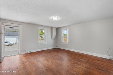 900 and a half Mulberry-3