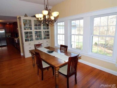 4 Dining Room plus Built-in Hutch