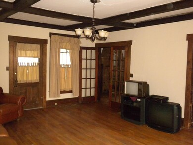 family room (1).JPG