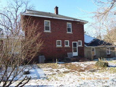 E Main back exterior