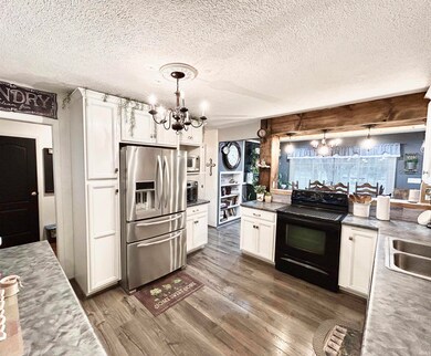 1834 W Delaware Rd, Logansport, IN 46947 - photo 4