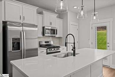 409 W Parima Ct, Spartanburg, SC 29301 - photo 6