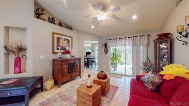 Formal Living Room w/Access To Covered Lanai
