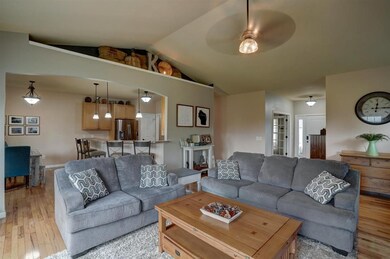 825 Sumac St, Oregon, WI 53575 - photo 5