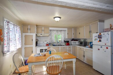 13 Waverly St, Rochester, NH 03867 - photo 5