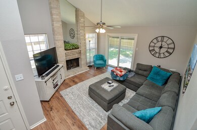 15939 Oak Mountain Dr, Houston, TX 77095 - photo 2