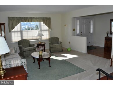 406 Pennsylvania Ave, Reading, PA 19606 - photo 2