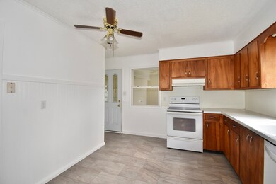 631 James St, Chicopee, MA 01020 - photo 5