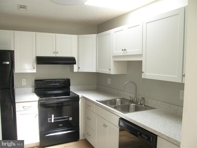 22402 Greenview Ct, Great Mills, MD 20634 - photo 6