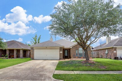 394 Henry St, Alvin, TX 77511 - photo 2