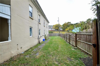 1612 E 9th St unit 2, Bethlehem, PA 18015 - photo 2