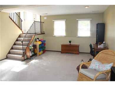 9788 Grist Mill Run, Olmsted Falls, OH 44138 - photo 4