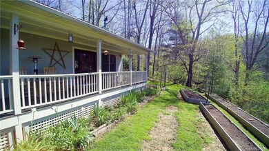 202 Hamlet Dr, Burnsville, NC 28714 - photo 3