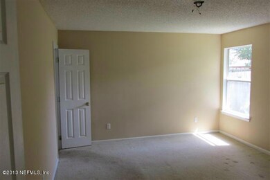 5051 Acre Estates Dr W, Jacksonville, FL 32210 - photo 4