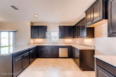 Summit D-small-005-2-Kitchen-666x445-72d