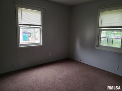 3002 W 68th St, Davenport, IA 52806 - photo 6