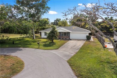 930 Entrada Dr N, Fort Myers, FL 33919 - photo 2