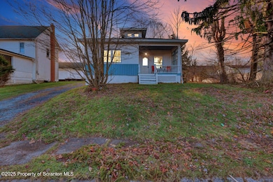 129 Spring Garden St, Moscow, PA 18444 - photo 2