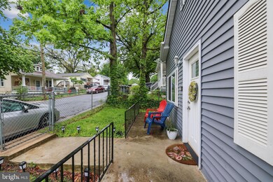 911 Nova Ave, Capitol Heights, MD 20743 - photo 3