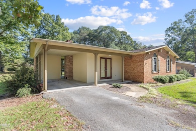 712 W J St, Erwin, NC 28339 - photo 3