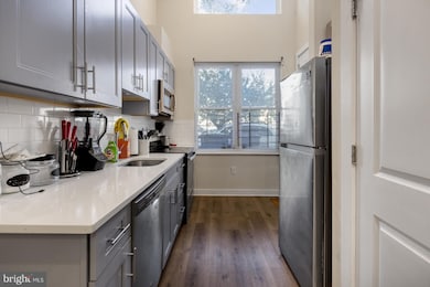 19 S 44th St unit 1, Philadelphia, PA 19104 - photo 3