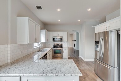 1310 Oakcrest Dr, Providence Village, TX 76227 - photo 5