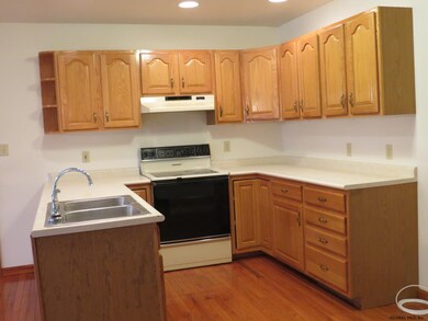 2 Robert Ln, Rensselaer, NY 12144 - photo 6