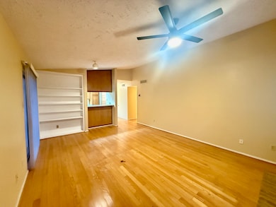 10555 Turtlewood Ct unit 2407, Houston, TX 77072 - photo 5