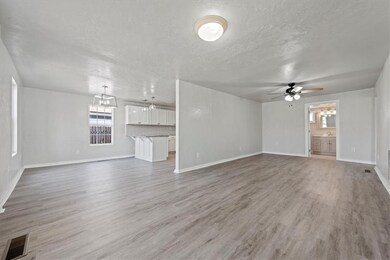 410 N Division St, Guthrie, OK 73044 - photo 7