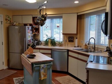 97 Walden Pond Dr, Nashua, NH 03064 - photo 7