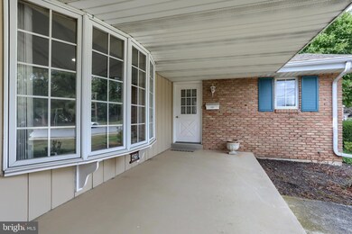 425 S Grant St, Palmyra, PA 17078 - photo 4