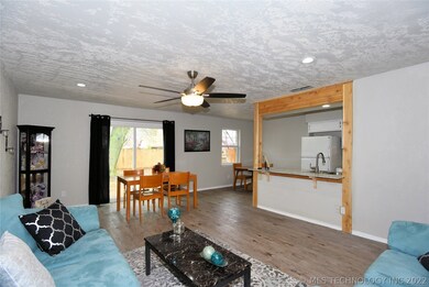 Bonus bar counter space with rustic borders.