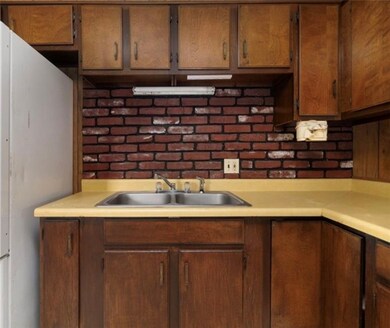 14 Douglas St, West Warwick, RI 02893 - photo 5