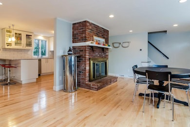 8 Fourth Ave, Hyannis Port, MA 02647 - photo 5