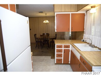 810 Shady Ln, Copperas Cove, TX 76522 - photo 5