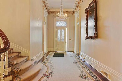 Foyer.
