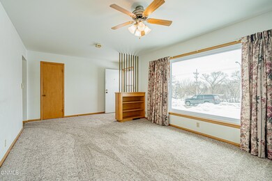 1004SummitBlvd_00014