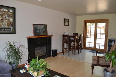 Living room to dining