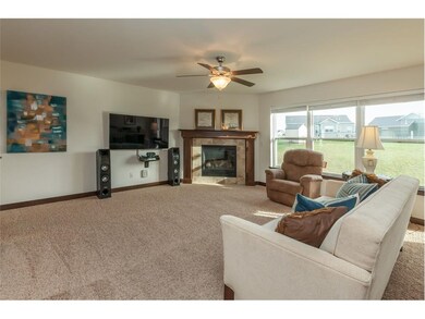 2211 Hallbrook St SW, Cedar Rapids, IA 52404 - photo 2