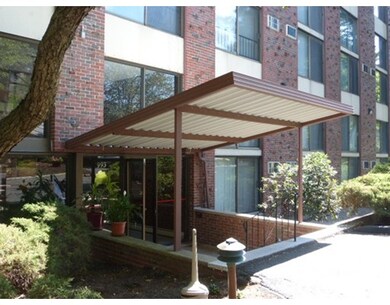 993 Mass Ave unit 303, Arlington, MA 02476 - photo 2