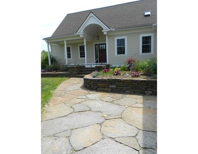 287 Potwine Ln, Amherst, MA 01002 - photo 3