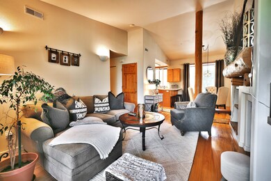 1600 Pinebrook Blvd Unit APT-print-006-0