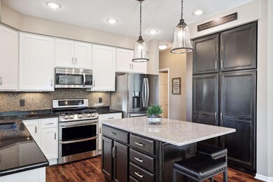 Well-equipped, enjoy updated stainless steel appliances from LG, Bosch and Whirlpool.