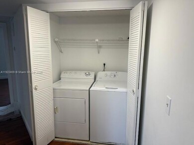 8333 Lake Dr unit 502, Doral, FL 33166 - photo 3